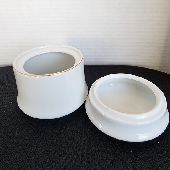 Lynn's Fine China Sugar Bowl with Lid Jewel Palace Pattern Discontinued Vintage - Picture 2 of 9